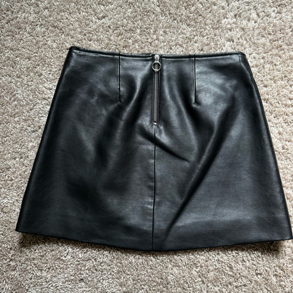 BlankNYC Faux Leather Miniskirt – Black, Size 2 aka 26” Waist, Edgy & Chic Style - Picture 5 of 15